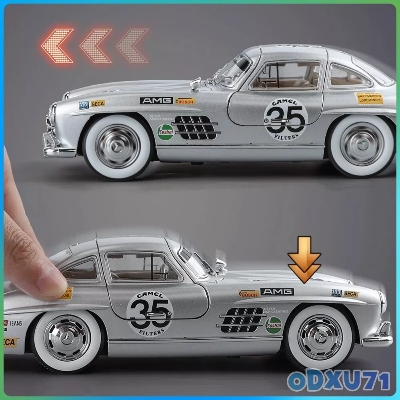 Picture of 1 PC 1/24 Scale Mercedes-Benz 300SL Model Car Alloy Diecast Toy Cars Vehicle Kid Gift Multicolor