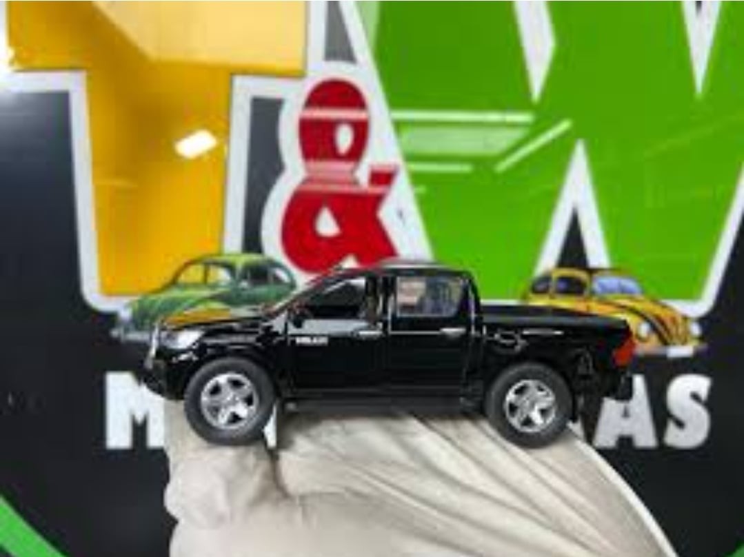 Picture of 1PC 1:36 Toyota Hilux Pickup Diecast Alloy Car Premium Model Vehicle Metal Toy Model Pull back Sound Light Multicolor