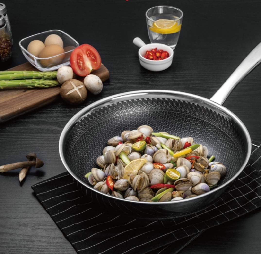 Picture of AMERCOOK USA 28CM tri-ply stainless steel honeycomb non-stick  frypan Multicolor