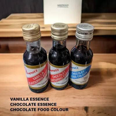 Picture of Rayners Chocolate Food Colour + Vanilla Flavour + Chocolate Flavour Essence ( 3 Pieces Combo )