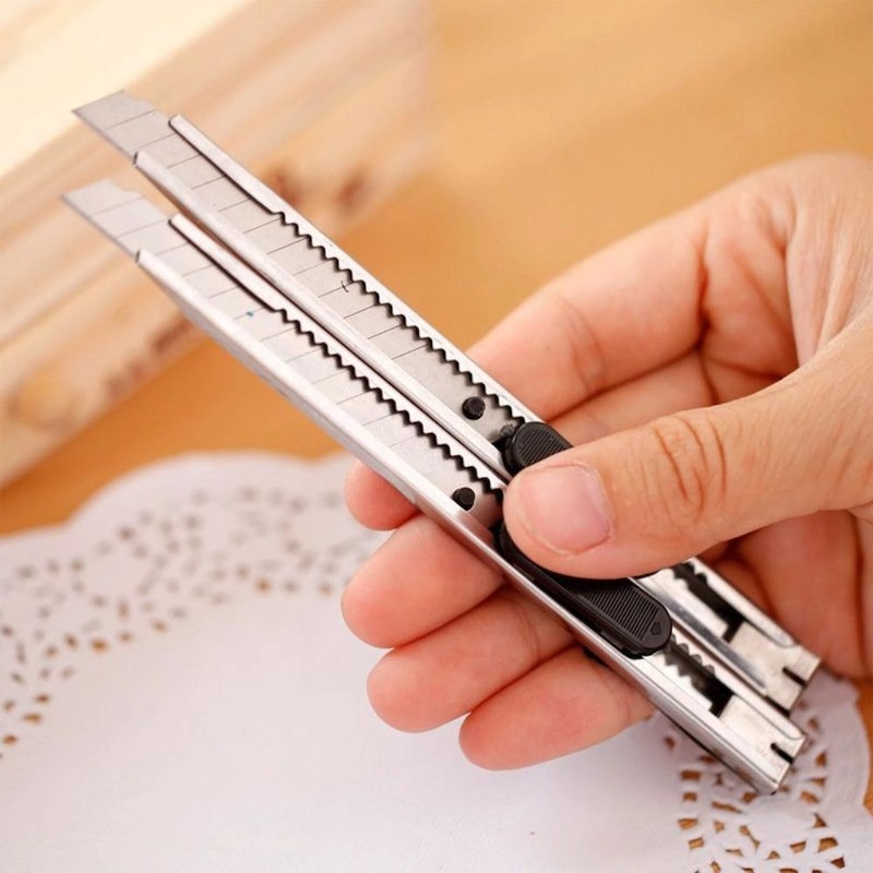 Picture of Blade Cutter Knife Snap Off Stainless Case - Multicolor