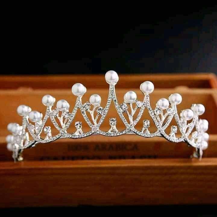 Picture of Wedding Crown Hair Jewelry Bridal Hair Accessories Women Baroque Pearl Crown Rhinestones Crystal Tiaras Bride Queen Party Crowns Gift - Silver