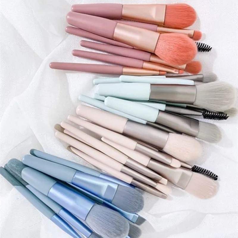 Picture of 8 Pcs Mini Travel Portable Soft Makeup Brushes Set Eye Shadow Foundation Powder Eyelash Lip Concealer Blush Make Up Brush Set - Multicolor