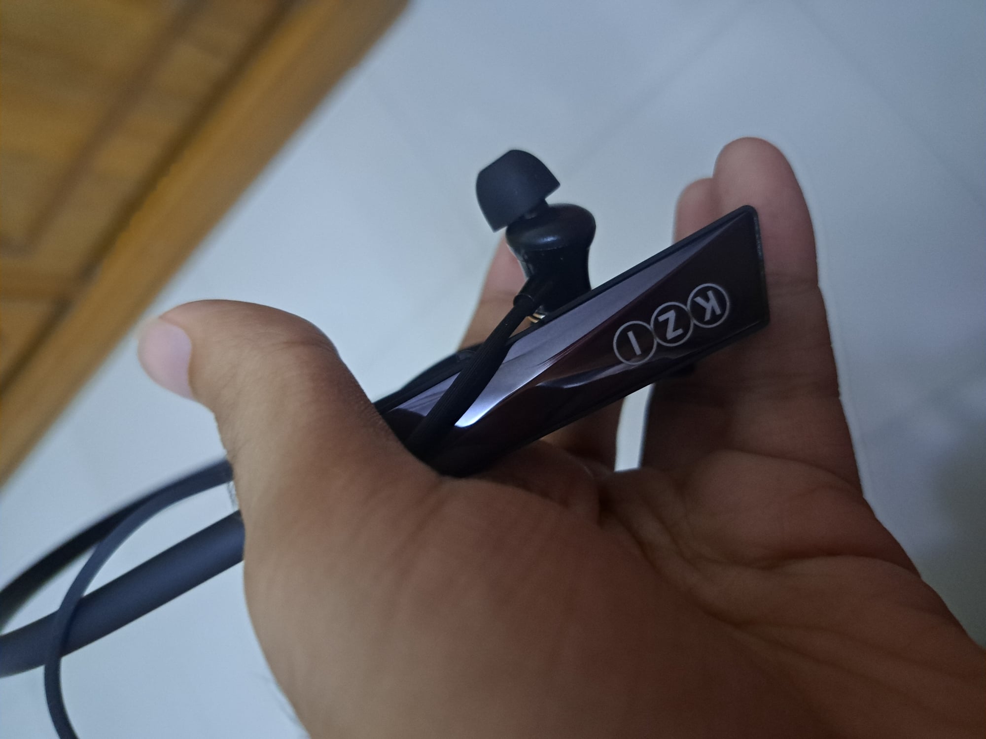 Picture of KZI K-300 Neckband Bluetooth Headset BT5.4 Sports Headset Magnetic on/off - Vibration - Voice Changer--Long Battery- Bluetooth Neckband - Best Neckband