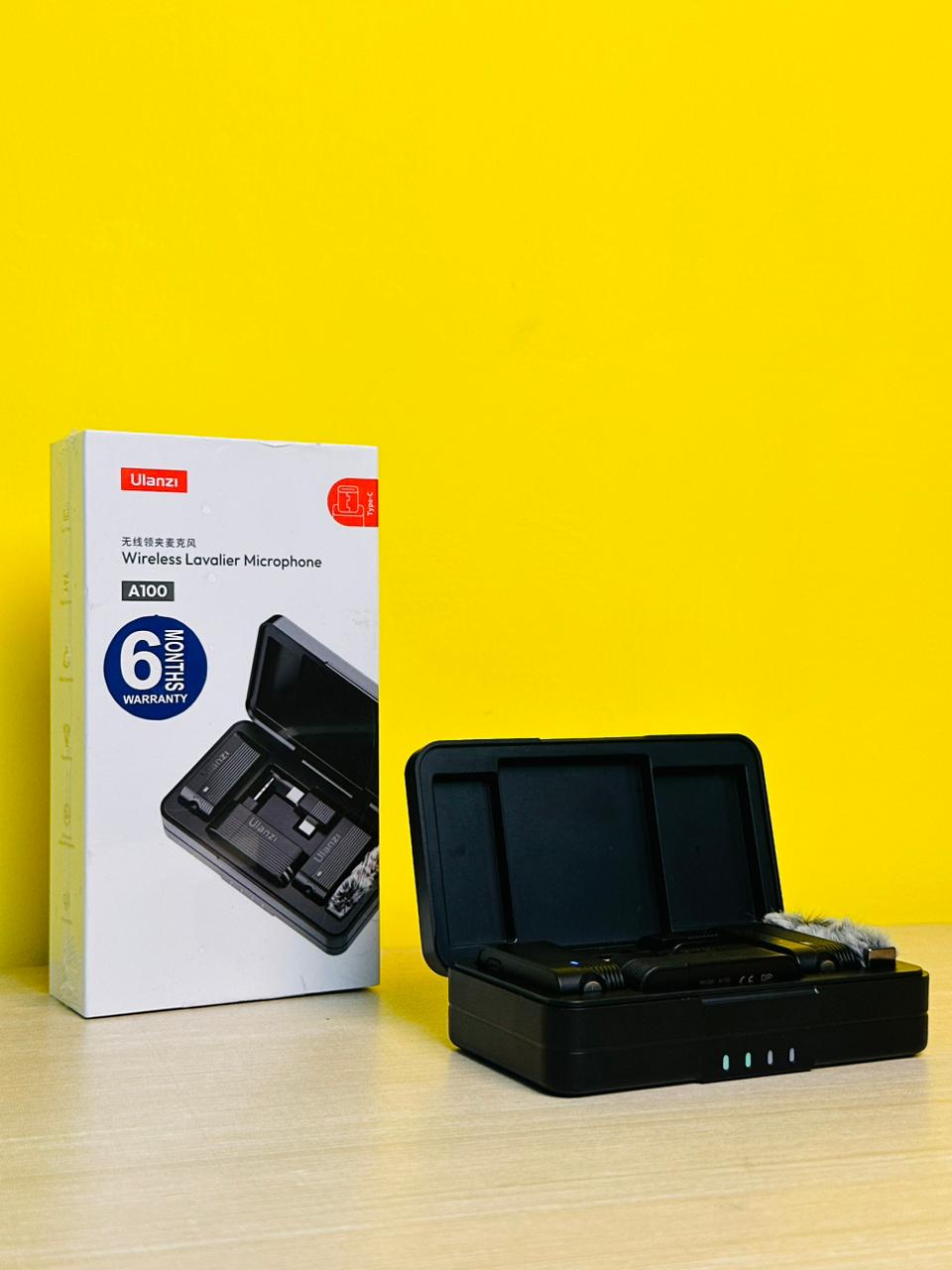 Picture of Ulanzi A100 Wireless Lavalier Microphone