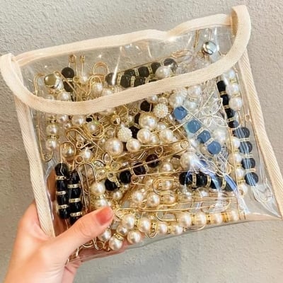 Picture of New Pearl Geometric Brooch for Women Alloy Clothing Pin Anti-Exposure Fashion Accessory Waist Cincher