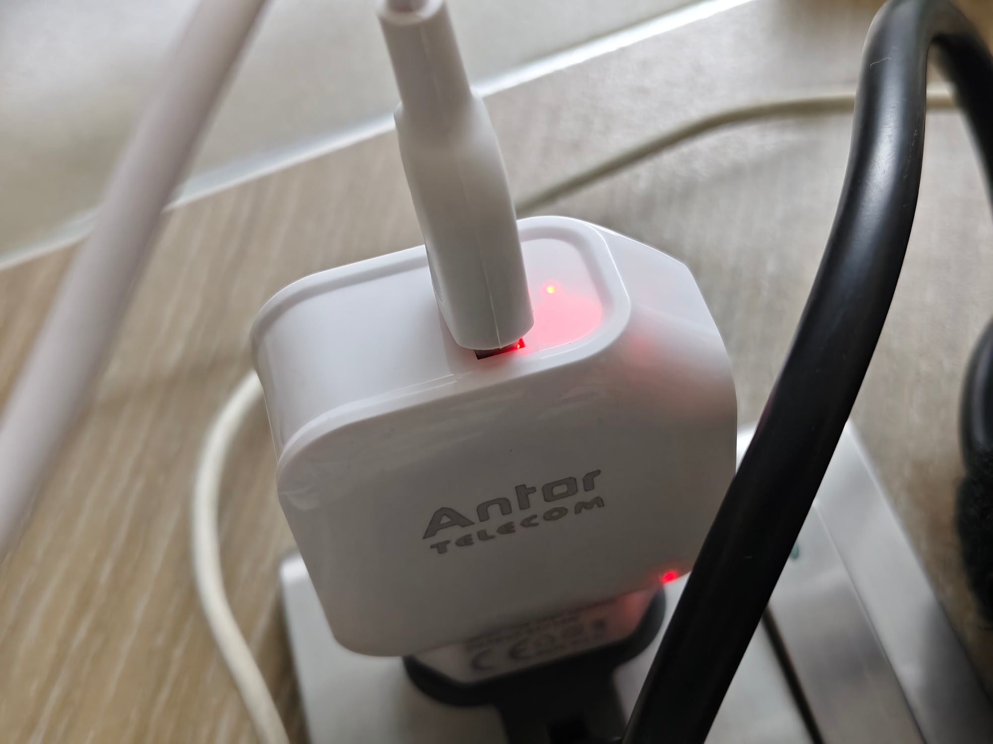 Picture of Android Type B Fast Charging 14W USB Charger - High-Speed Charging, Durable Design