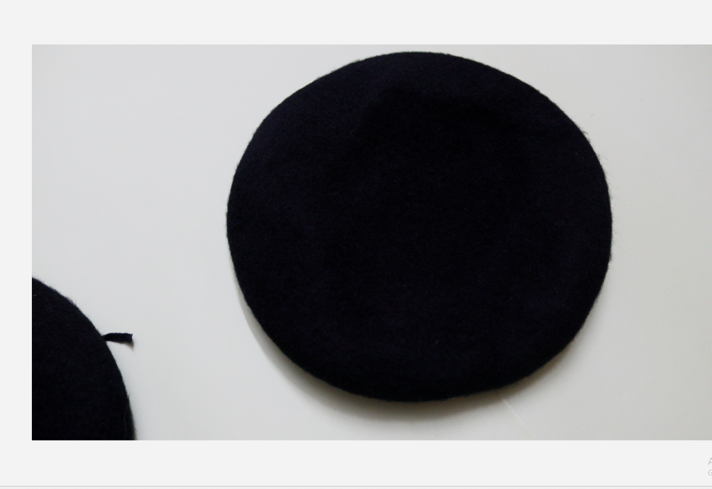 Picture of Fashion Beret Cap - Style Beret Wool Caps + ( Fee Metal Star )