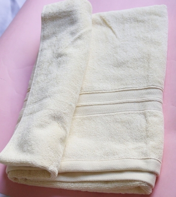 Picture of Bath Towel cream color -100% Cotton Large Bath Towel, 28 in X 57+ Inch Bath Towel - Large Cotton Bath Towel