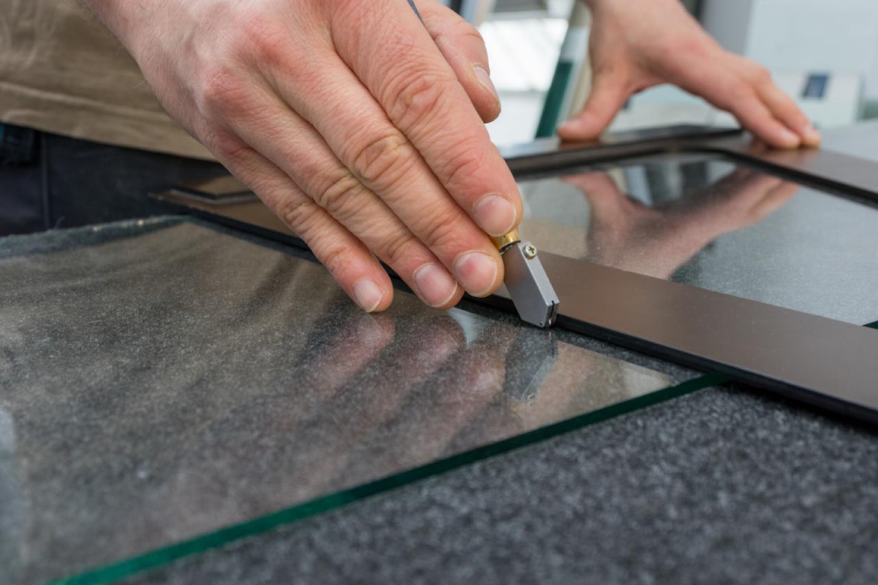 Picture of Diamond Glass Cutter Auto-Oil Feed 170mm Pencil Style YG8 Alloy Antislip Metal Handle Self-lubricating Carbide Glass Tile Marble Cutting Tools (Multicolor)