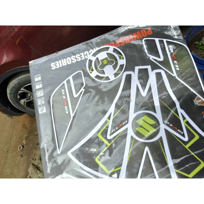 Picture of Full Tank Pad Set For Suzuki Monotone, Gixxer, Sf (New Version) Pure Black And Attractive - Neon Pink