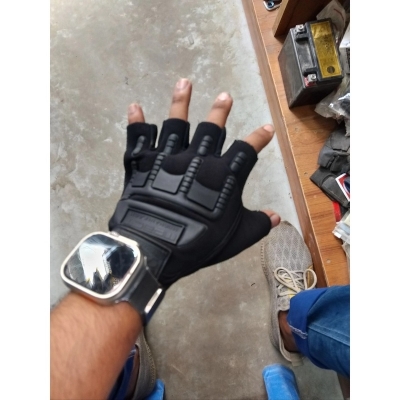 Picture of Half Finger Black Hand Gloves - Black