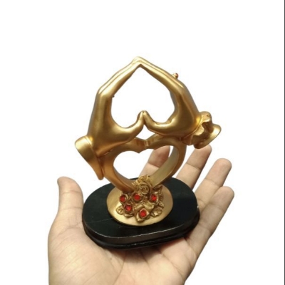 Picture of Heart Sculpture Home Decor, Gold Resin Figurines Shelf Decor Accents, Modern Art Collectibles Ornaments Home Decorations for Living Room,Valentines Day Wedding Anniversary Romantic Gift Multicolor 
