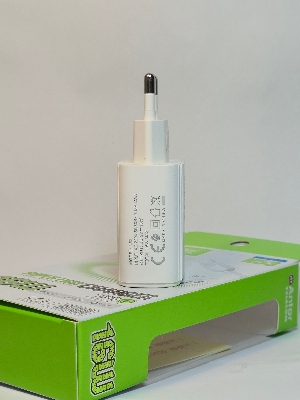 Picture of 16W Type B Fast charger  প্রতি মিনিটে এক পারসেন্ট করে চার্জ হবে মোবাইল ফুল চার্জ হলে অটোমেটিক লাইট চেঞ্জ হবে