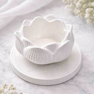Picture of 01 set  Lotus shaped indoor planter with tray