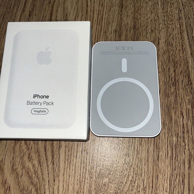 Picture of Fast Charging MagSafe Charger 15W Wireless Magnetic Mini Battery Pack Power Bank for iPhone X /11/ 12 /13 / 14/ 15 /16/17 Apple Magsafe
