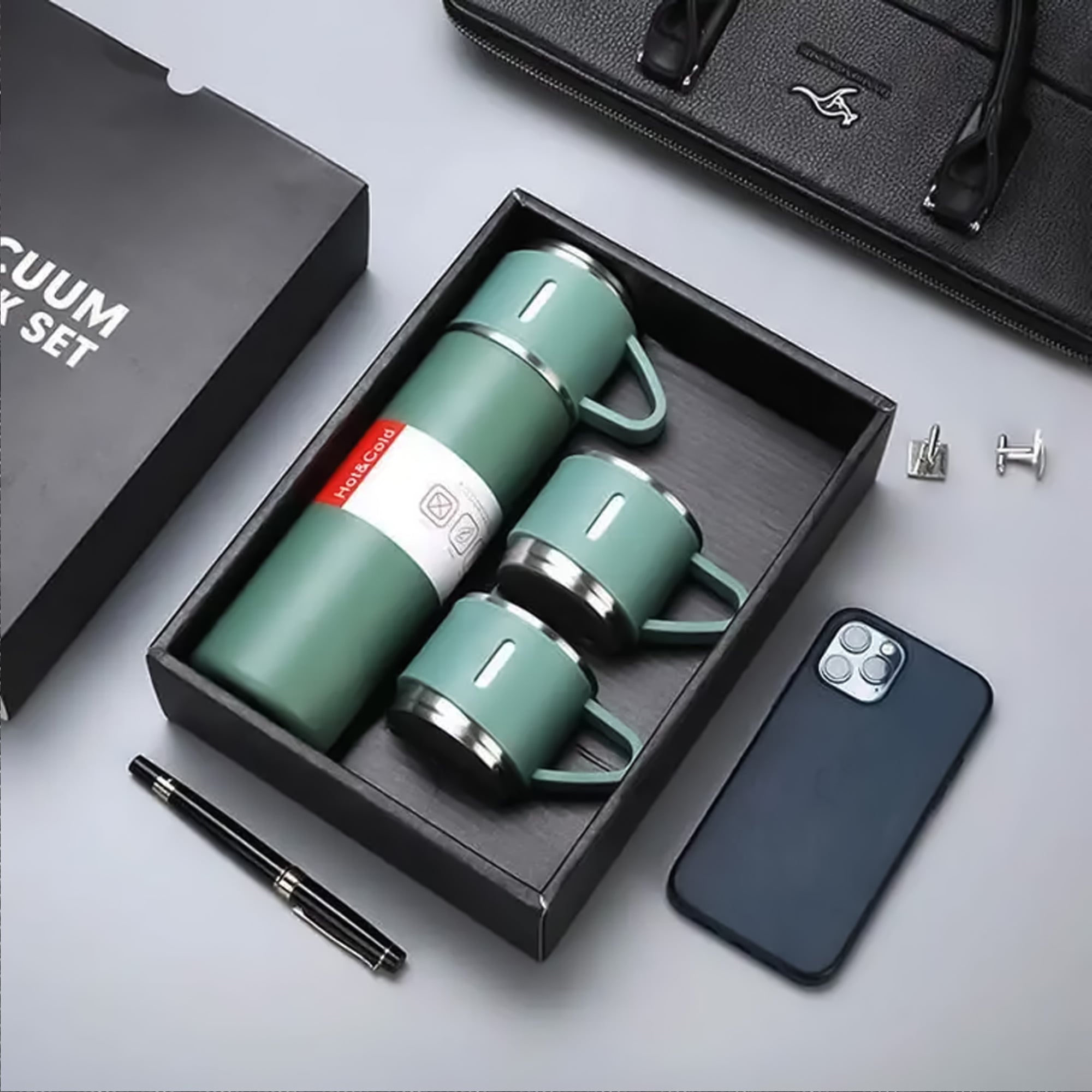 Picture of 500ml Flask with 3 Cup Settlement for Daily Use - Green