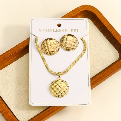 Picture of Premium Stainless Steel 18K Gold Plated Jewelry Set – Non-Tarnish Pendant Necklace & Earrings Combo (Checkered)