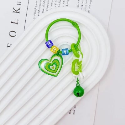 Picture of Personalized Colorful Heart Keychain with Letter Beads – Y2K Aesthetic Bag Charm & Keyring for Girls (Green)