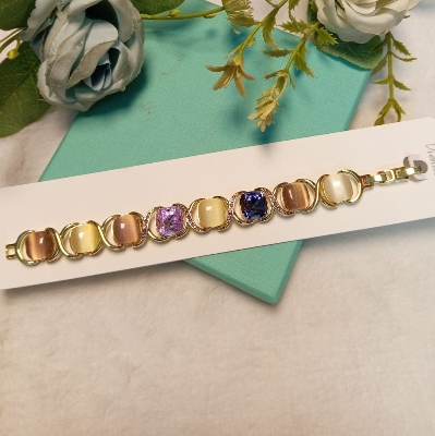 Picture of Premium Luxury Crystal & Cat’s Eye Stone Link Bracelet for Women - Elegant Gold & Silver Plated Party Wear Jewelry (M-1)