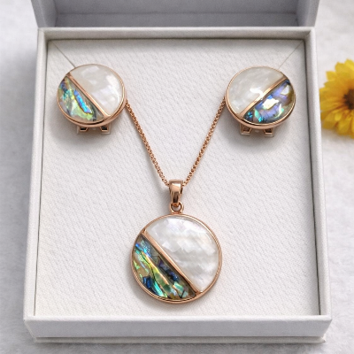 Picture of Elegant shell and resin inlay jewelry set of necklace and earrings (Two part)