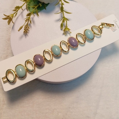 Picture of Luxury resin and stone based women bracelets collection gold plated long lasting color (Oval Hollow,18 CM)