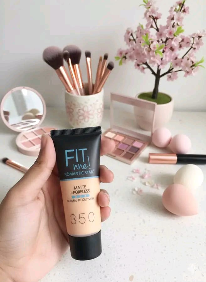 Picture of Fit Me Romantic Star Matte Poreless 350 Foundation - 1