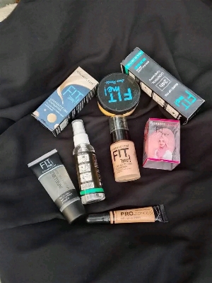 Picture of Student Makeup Combo 6 pcs set