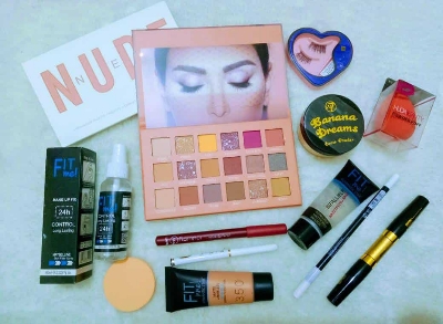 Picture of Student Makeup Combo 12 pcs set