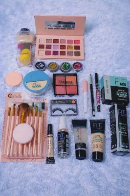Picture of Student Makeup Combo 26 pcs set