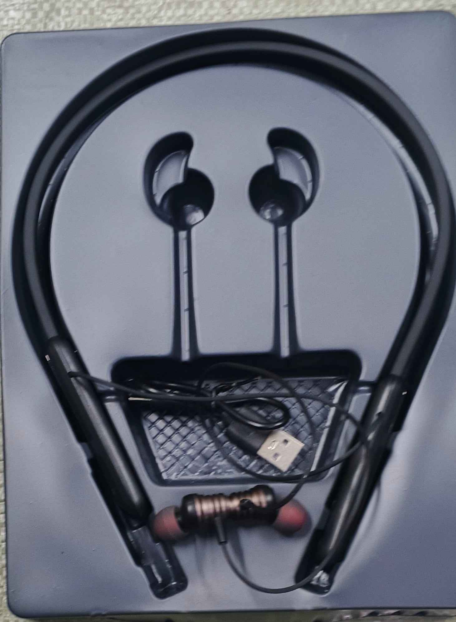 Picture of MT+ Hi-Fi Music Neckband Earphone