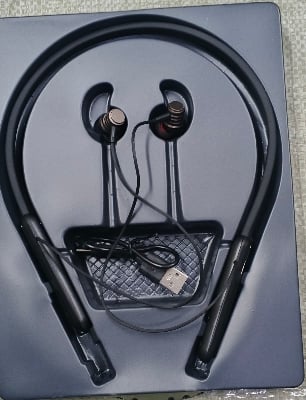Picture of MT+ Hi-Fi Music Neckband Earphone