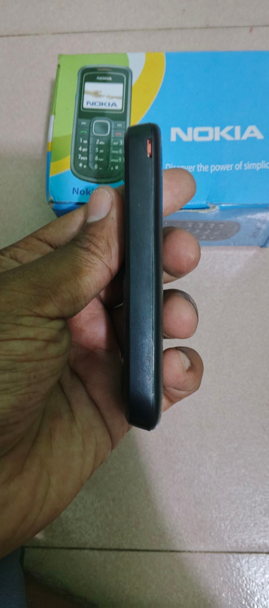 Picture of Nokia 1202 single SIM phone - Black