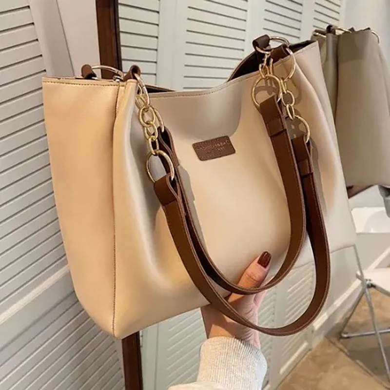 Picture of Signature Classic shoulder women's tote bags