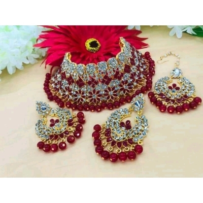 Picture of New Necklace for Women - Indian Gold-Plated Thai Stone Jewelry Necklace Set - Traditional Gold-Plated Wedding Choker Necklace Set with Earrings and TikliBlack