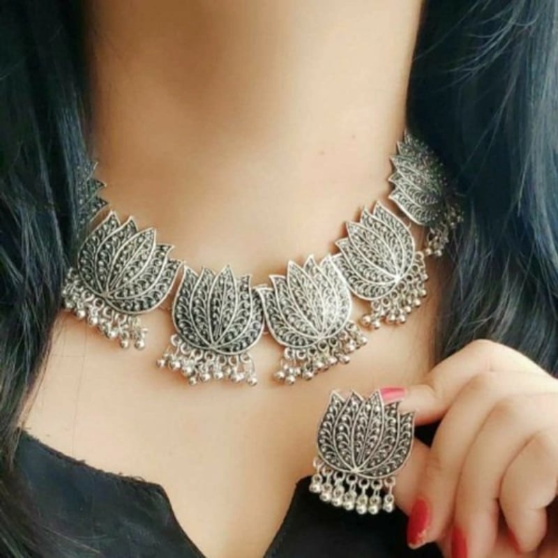 Picture of Pearl Choker Necklace Set - SilverSilver