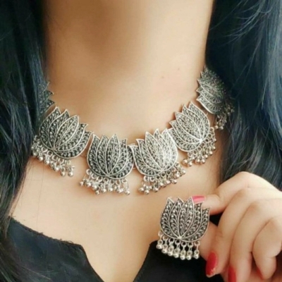 Picture of Pearl Choker Necklace Set - SilverSilver