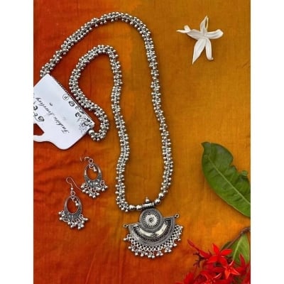 Picture of Antique Design Oxidised Silver Necklace With EarringsSilver