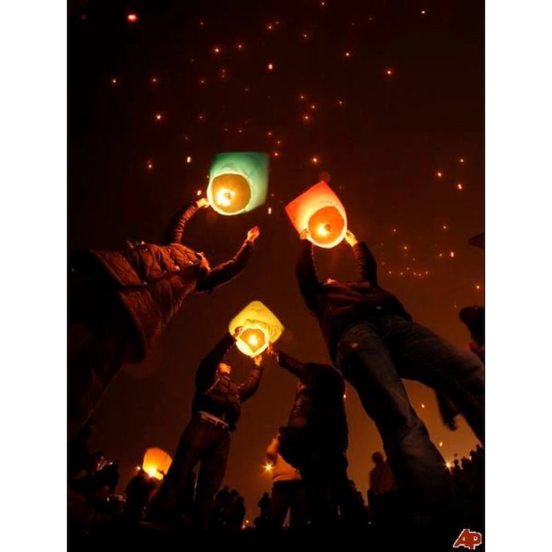 Picture of Fanush Sky Lanterns (5 pieces)