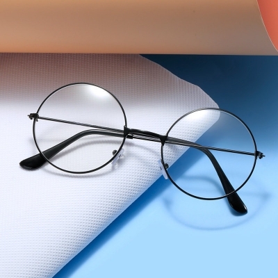 Picture of Round Fashion Sunglass For Men White 