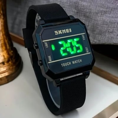 Picture of Screen Rubber Strap Fashionable Wrist Watch for All Men Black 