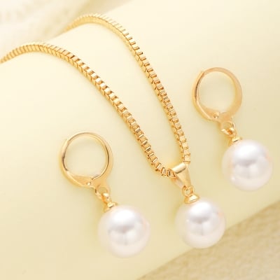 Picture of 3 Pcs Round Pearl Jewelry Set Of Earring Pendant Necklace For Women Exquisite Fashion Rhinestone Double Wedding Jewelry Set Gift Gold 