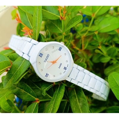 Picture of Stainless Steel Fashionable stainless analogue Hand watches for Women - ঘড়ি White 