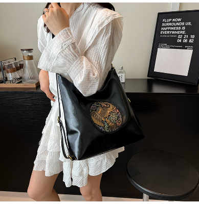 Picture of New Style Large-Capacity Shoulder Bag - Light Brown
