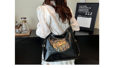 Picture of New Style Large-Capacity Shoulder Bag - Light Brown