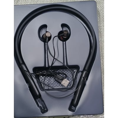 Picture of MT+ Hi-Fi Music Neckband Earphone