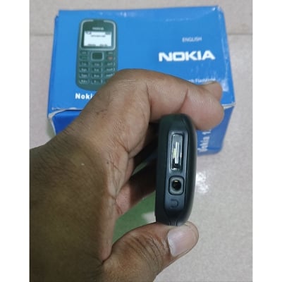 Picture of Nokia 1280 single SIM phone - Black