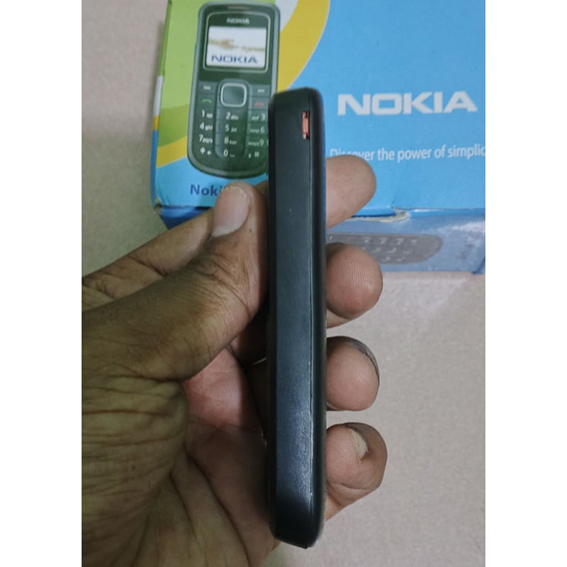 Picture of Nokia 1202 single SIM phone - Black