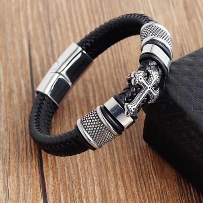 Picture of Men's Fashion Classic Black Woven Leather Inlaid Magnetic Bracelet - Silver