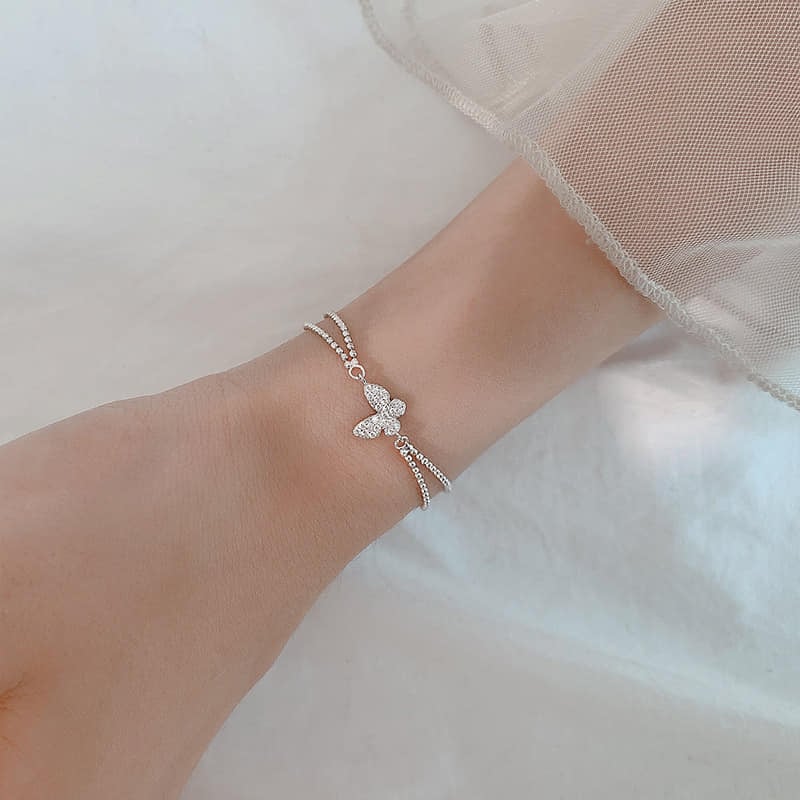 Picture of Understated -Choice and Remark -Stylish Hand Bracelet Design for Girls- Avant-garde Preferble - Low Hassle and Maintanance - Silver